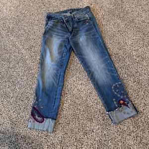 White House Black Market slim crop embroidered denim in size 6